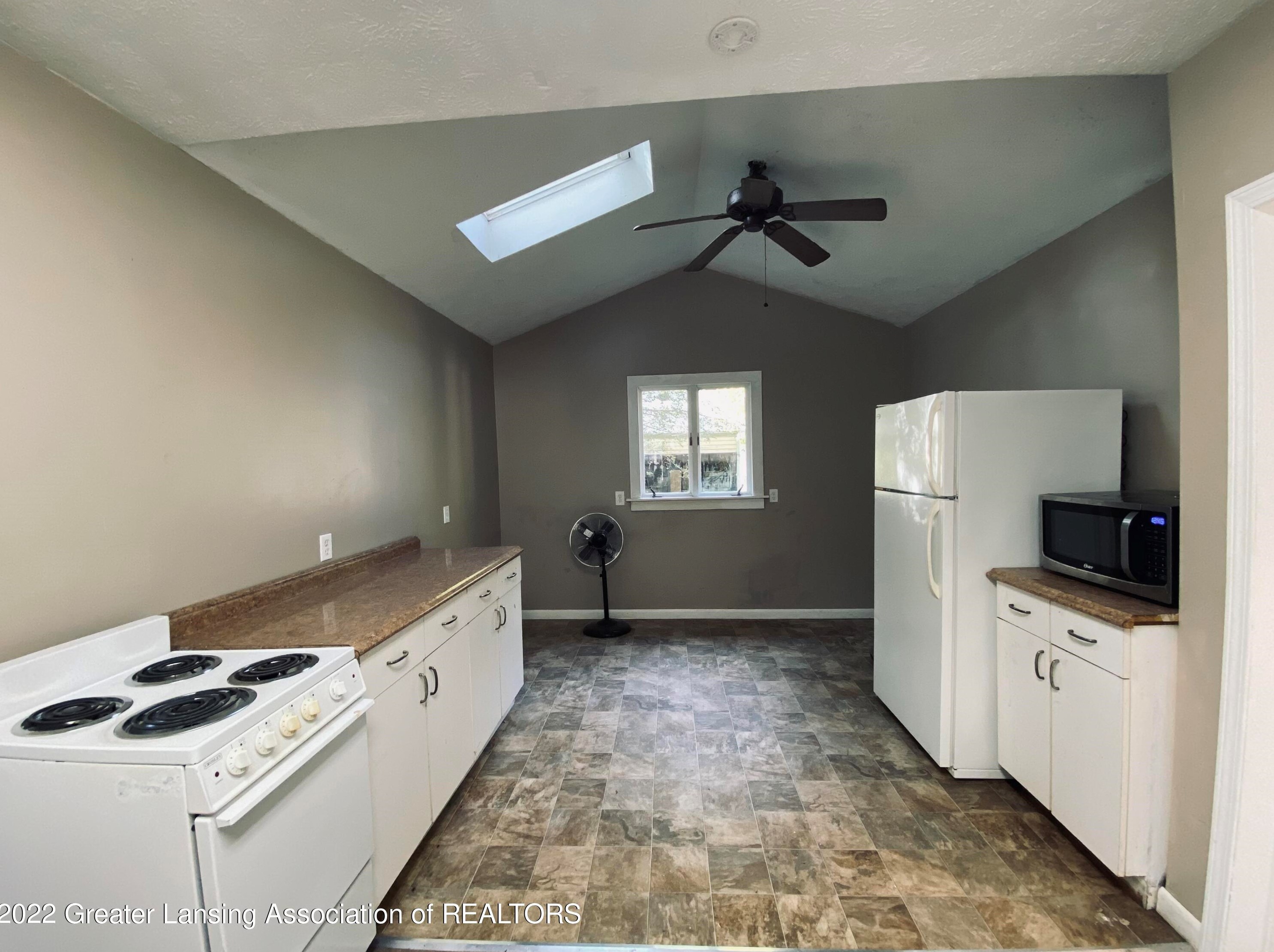 1708 Alpha St, Lansing, MI 48910-1882