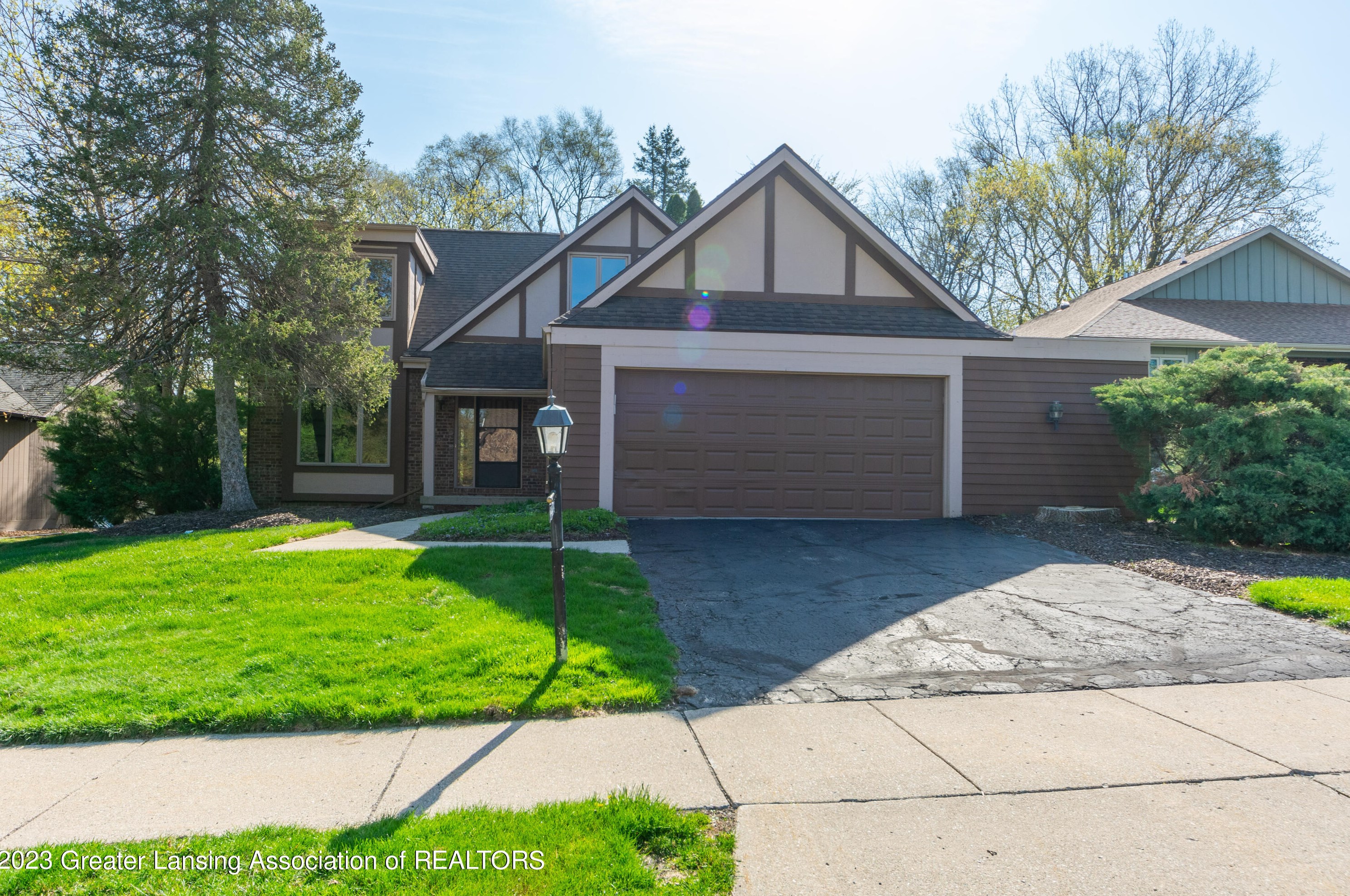 4474 Comanche Dr, Okemos, MI 48864-2400