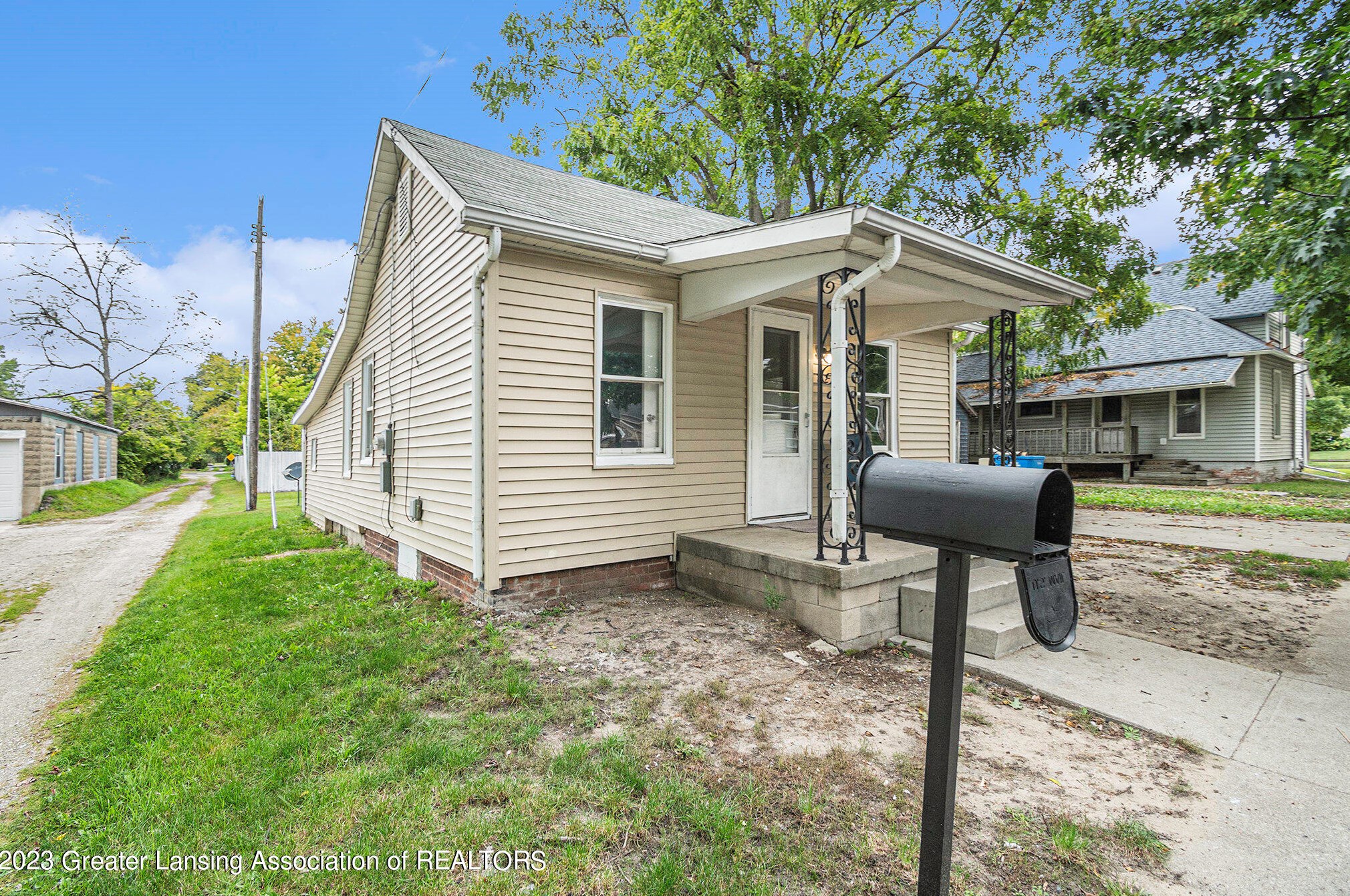 212 W Union St, Seneca, MI 49256