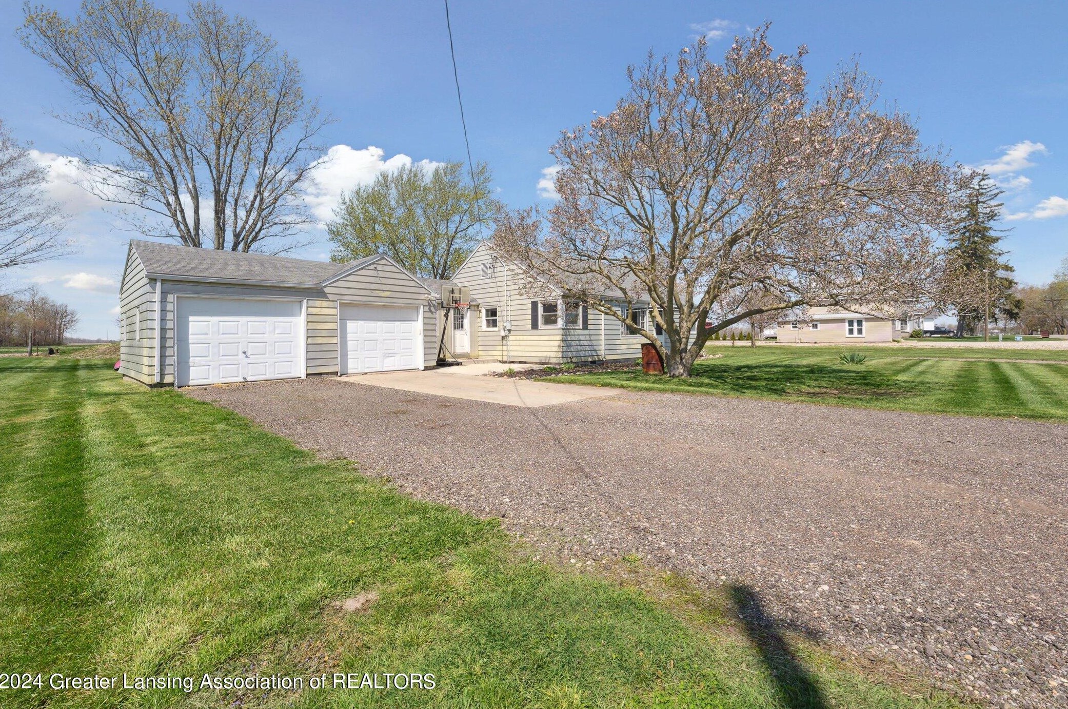 11925 Mulliken Rd, Mulliken, MI 48861