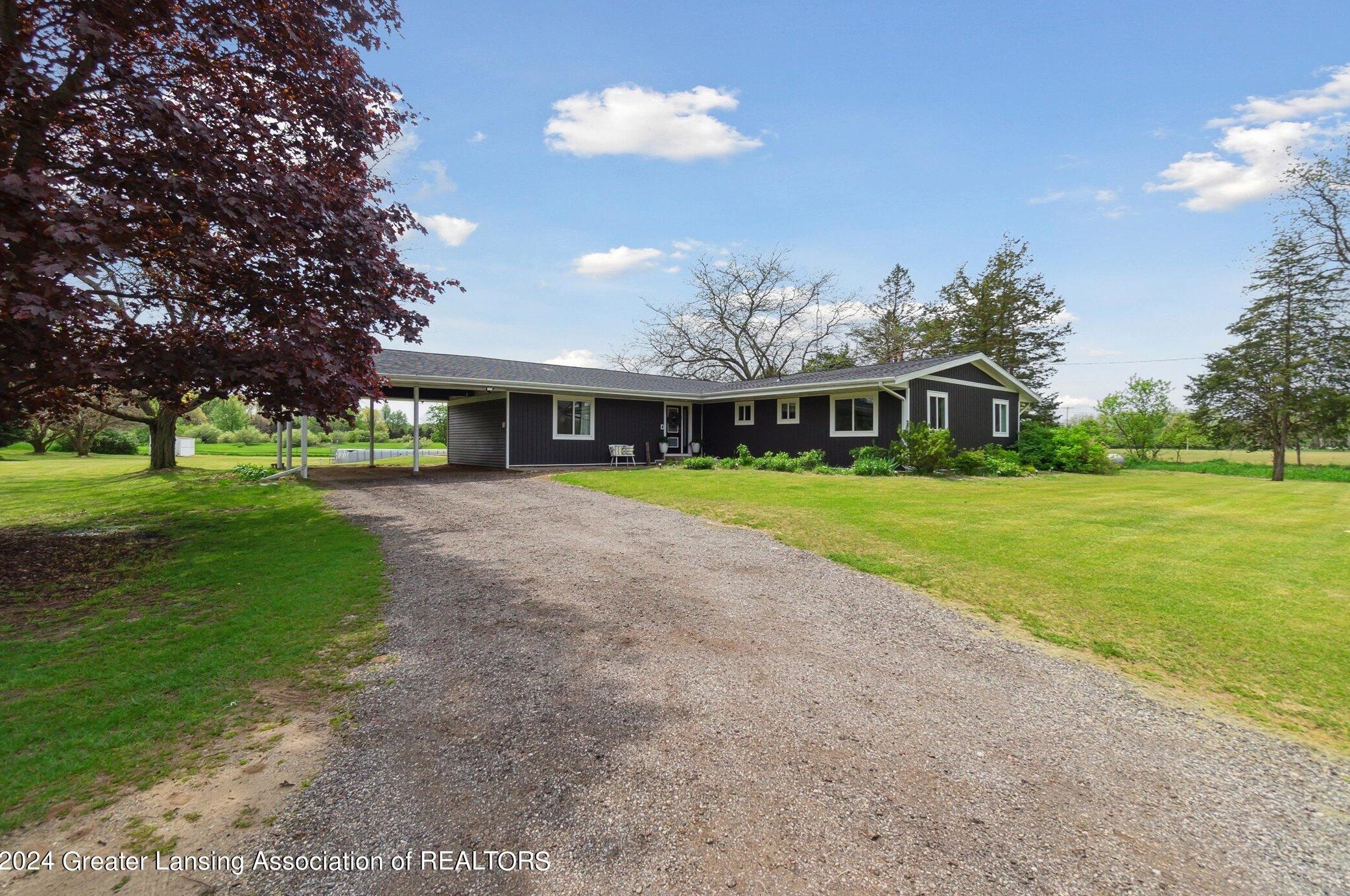 5627 W Grand River Rd, Laingsburg, MI 48848