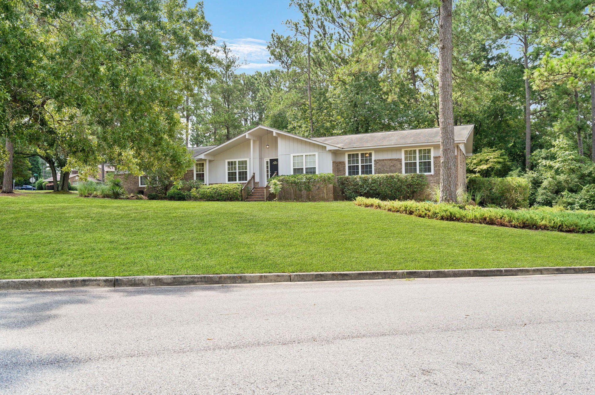 1350 Moultrie Dr, Aiken, SC 29803-5822