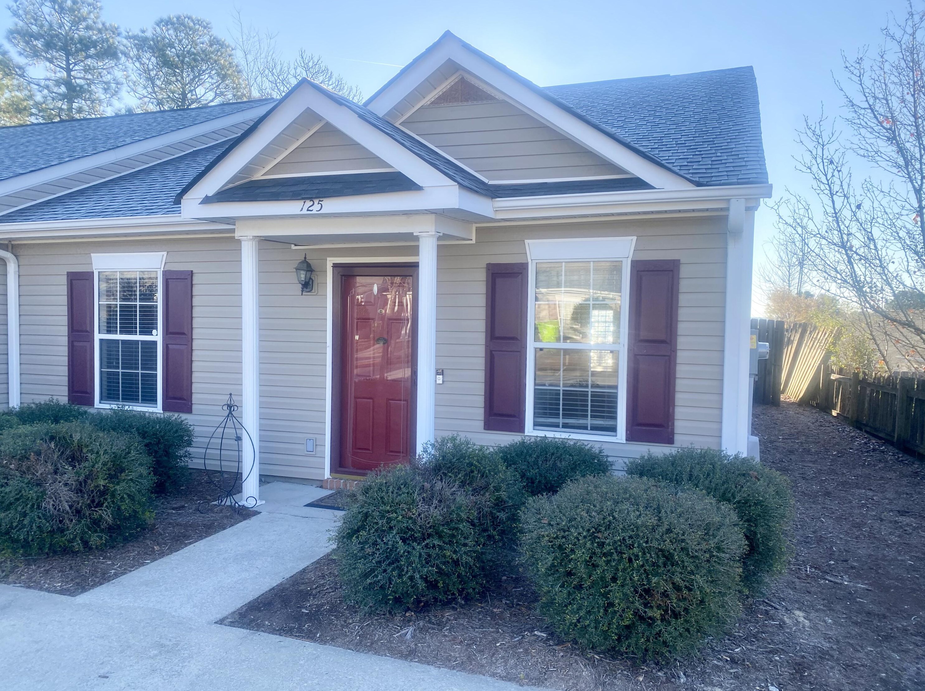 125 Cedar Glen Ln, Columbia, SC 29223-3301