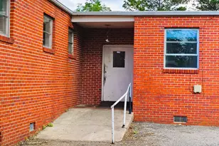 102 W Market St, Timmonsville, SC 29161 - Photo 2