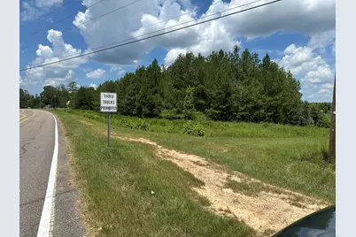 805 Columbia, Edgefield, SC 29824 - Photo 2