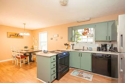 209 Thurmond Street, Edgefield, SC 29824 - Photo 8