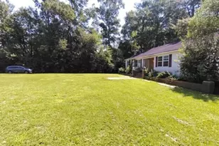 305 Bayview Cir, Hartsville, SC 29550 - Photo 12