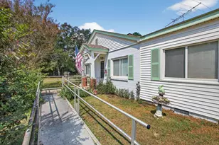 1104 Hampton Ave NW, Aiken, SC 29801 - Photo 2