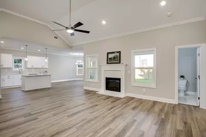 206 Edgefield Avenue NE, Aiken, SC 29801 - Photo 4