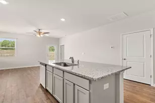 2012 Chromite Dr, Graniteville, SC 29829 - Photo 8