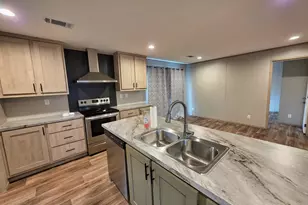 1014 Hull Ln, Williston, SC 29853 - Photo 4