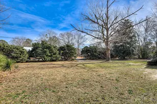 273 Timberwood Dr, Thomson, GA 30824 - Photo 2