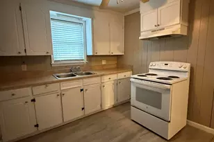 408 Brooks St, Edgefield, SC 29824 - Photo 4