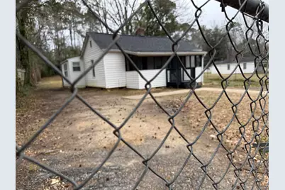 408 Brooks Street, Edgefield, SC 29824 - Photo 2