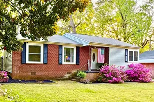 823 Sunset Dr, Greenwood, SC 29646 - Photo 1