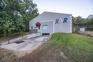 1168 Bauskett St, Edgefield, SC 29824 - Photo 4