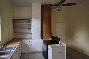 307 N Lee St, Bishopville, SC 29010 - Photo 6