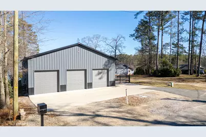 621 Tom Drafts Cir, Gilbert, SC 29054 - Photo 4