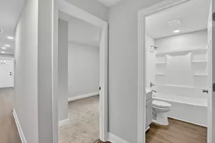 224 Alley St, Gloverville, SC 29828 - Photo 16