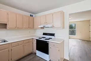 1010 Carriage Dr, Aiken, SC 29803 - Photo 10