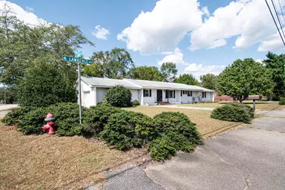200 N Lawrence Avenue, Swansea, SC 29160 - Photo 2