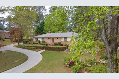 17 Inverness Street E, Aiken, SC 29803 - Photo 2