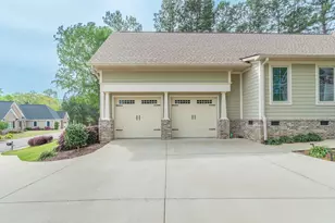 207 Quiet Oak Ct, Aiken, SC 29803 - Photo 2