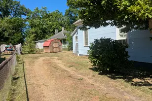 418 Mims St, Edgefield, SC 29824 - Photo 18