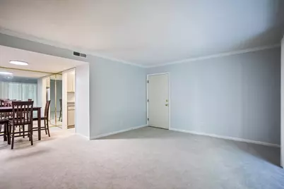 327 Laurens Street SW #Apt E9, Aiken, SC 29801 - Photo 6