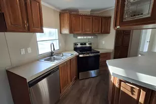 1030 Cook St, Manning, SC 29102 - Photo 6
