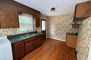 103 Furman Ave, Greenwood, SC 29649 - Photo 6