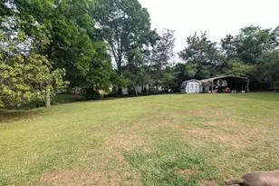 205 W Wheeler Cir, Saluda, SC 29138 - Photo 6