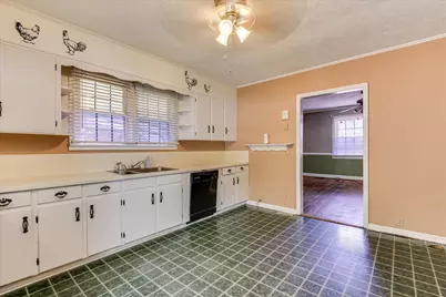 261 Myrtle Street, Gloverville, SC 29828 - Photo 14