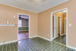 261 Myrtle St, Gloverville, SC 29828 - Photo 12