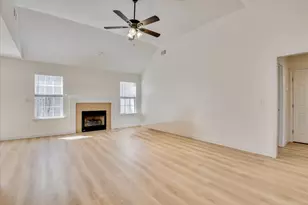 909 Watsonia Dr, Aiken, SC 29803 - Photo 2