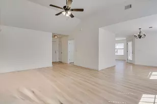909 Watsonia Dr, Aiken, SC 29803 - Photo 4