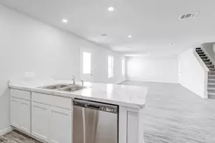 618 Juniper St, Edgefield, SC 29824 - Photo 2