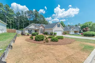 137 Swallow Lake Dr, North Augusta, SC 29841 - Photo 2