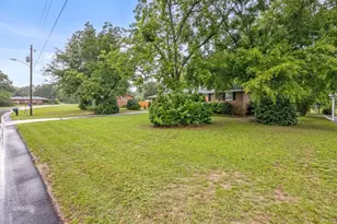 214 Crestview Dr, North Augusta, SC 29841 - Photo 2