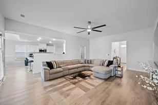 2051 Boyer Pl, Aiken, SC 29803 - Photo 2