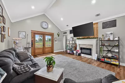 303 Carroll Avenue E, New Ellenton, SC 29809 - Photo 6