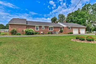 510 Bauskett St, Edgefield, SC 29824 - Photo 38
