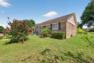 504 Hickory Ave E, New Ellenton, SC 29809 - Photo 2