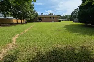 217 Holmes St, Edgefield, SC 29824 - Photo 24