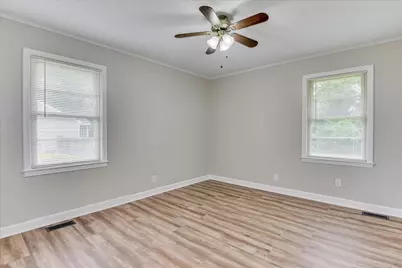 217 Holmes Street, Edgefield, SC 29824 - Photo 8