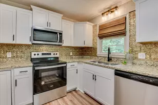 217 Holmes St, Edgefield, SC 29824 - Photo 18