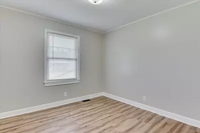 217 Holmes Street, Edgefield, SC 29824 - Photo 12