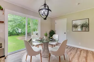 217 Holmes St, Edgefield, SC 29824 - Photo 4