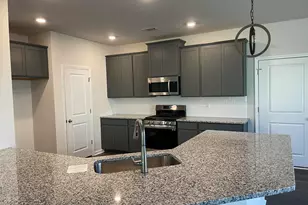 715 Courtland Dr, Aiken, SC 29801 - Photo 2