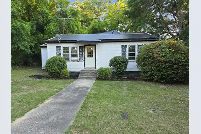212 Bradham Avenue, Manning, SC 29102 - Photo 1